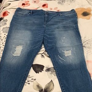 Distressed cropped denim jeans